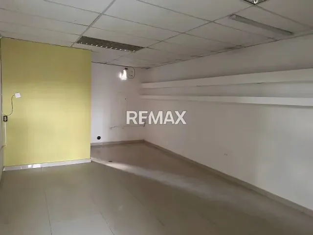 VENDO LOCAL COMERCIAL MILENIUM PISO 2