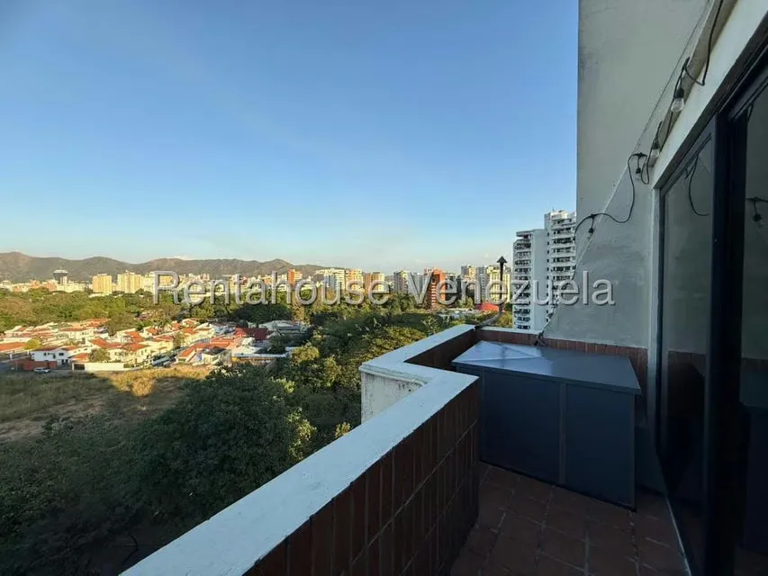 Apartamento (Duplex) en Venta en Valles de Camoruco, Carabobo - 16