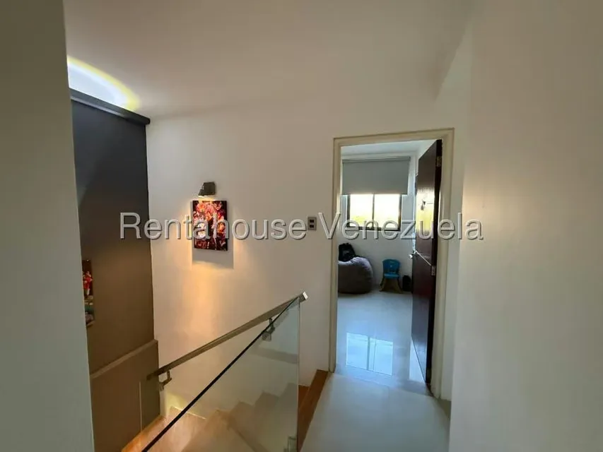 Apartamento (Duplex) en Venta en Valles de Camoruco, Carabobo - 20