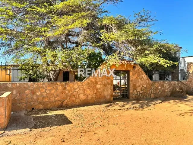 EN VENTA POSADA EN LOS TAQUES - 6