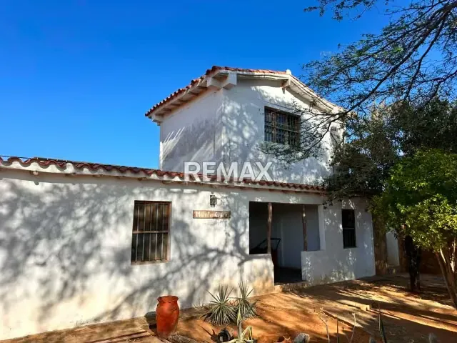 EN VENTA POSADA EN LOS TAQUES - 8