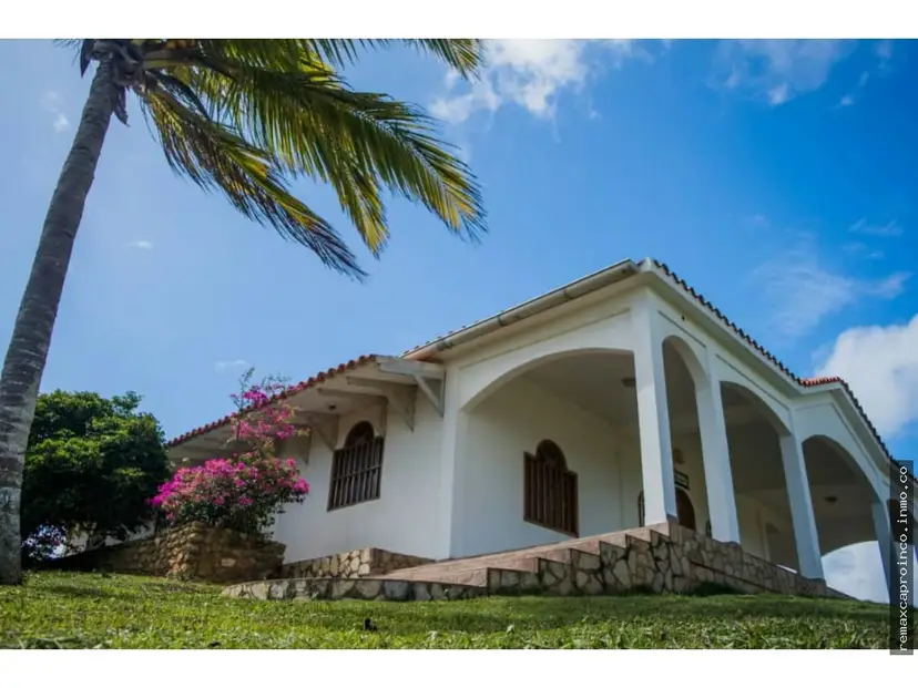 Finca de 70 Hectareas en PIRITU - FALCON con Posada