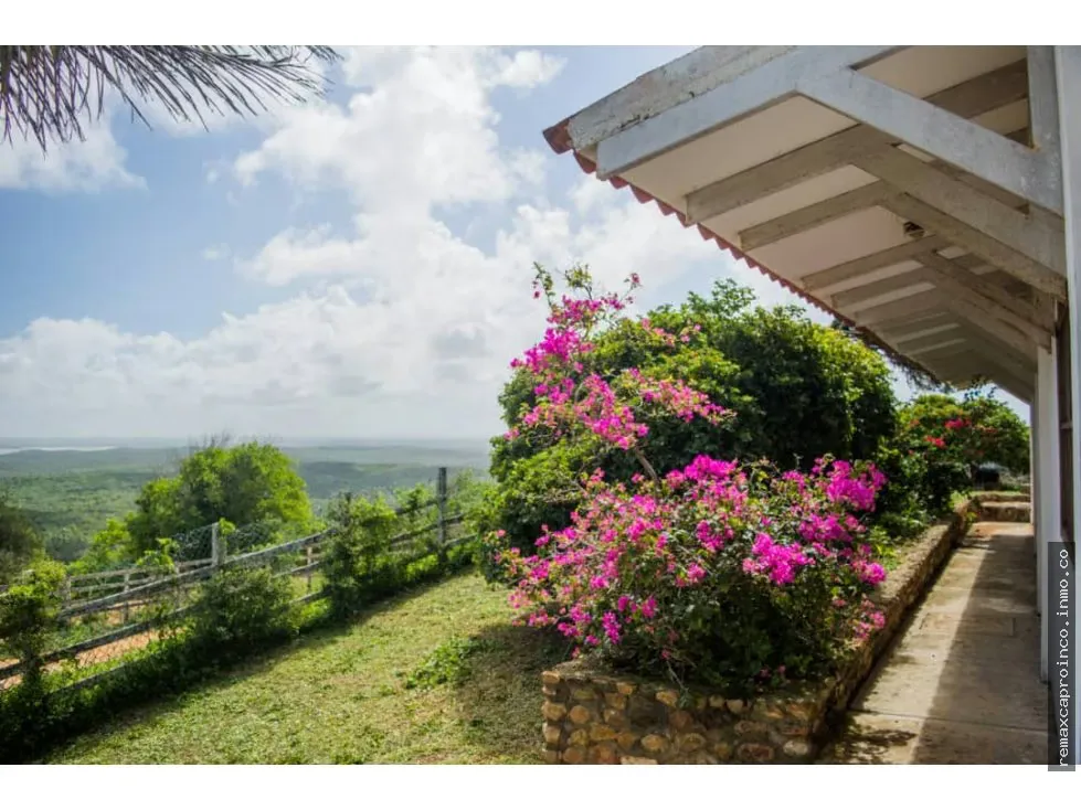 Finca de 70 Hectareas en PIRITU - FALCON con Posada - 2