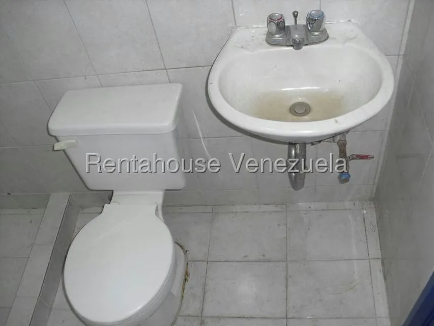 Local Comercial en Alquiler en La Trinidad, Distrito Metropolitano - 18