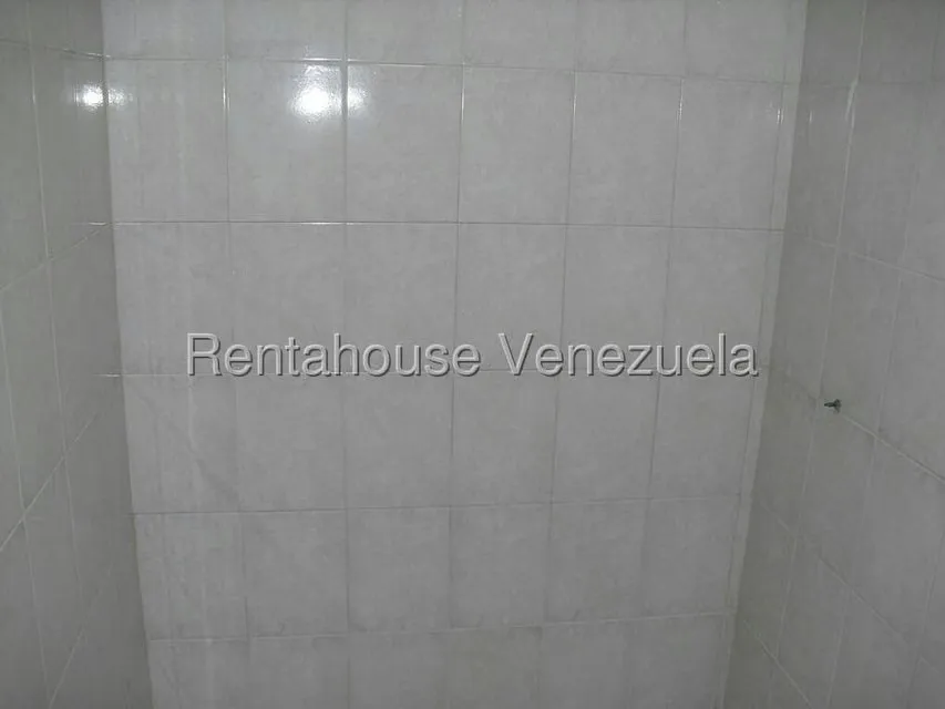 Local Comercial en Alquiler en La Trinidad, Distrito Metropolitano - 9