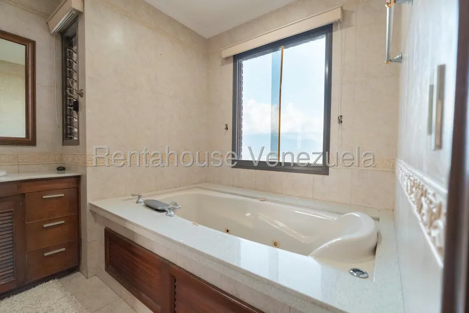 Apartamento (1 Nivel) en Venta en Los Naranjos del Cafetal, Distrito Metropolitano - 26