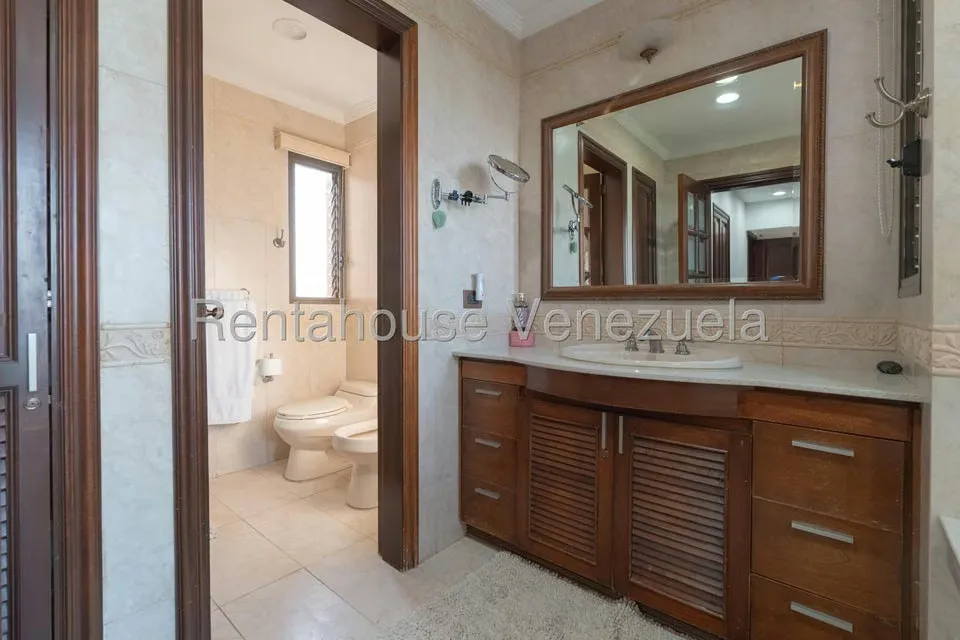 Apartamento (1 Nivel) en Venta en Los Naranjos del Cafetal, Distrito Metropolitano - 32