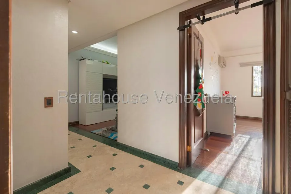 Apartamento (1 Nivel) en Venta en Los Naranjos del Cafetal, Distrito Metropolitano - 34