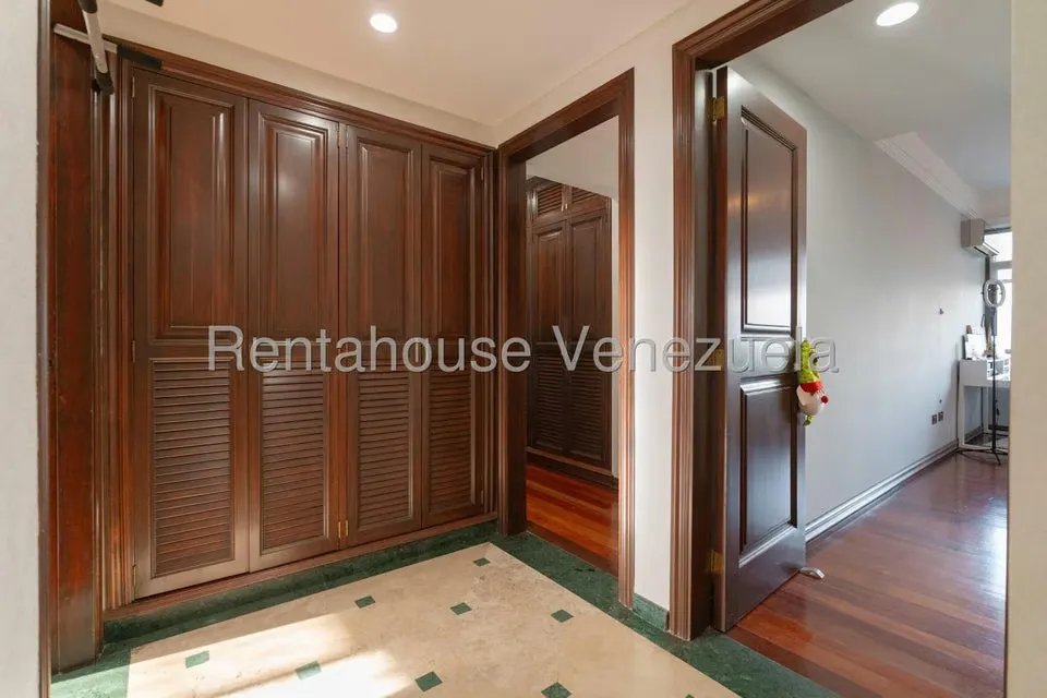 Apartamento (1 Nivel) en Venta en Los Naranjos del Cafetal, Distrito Metropolitano - 35