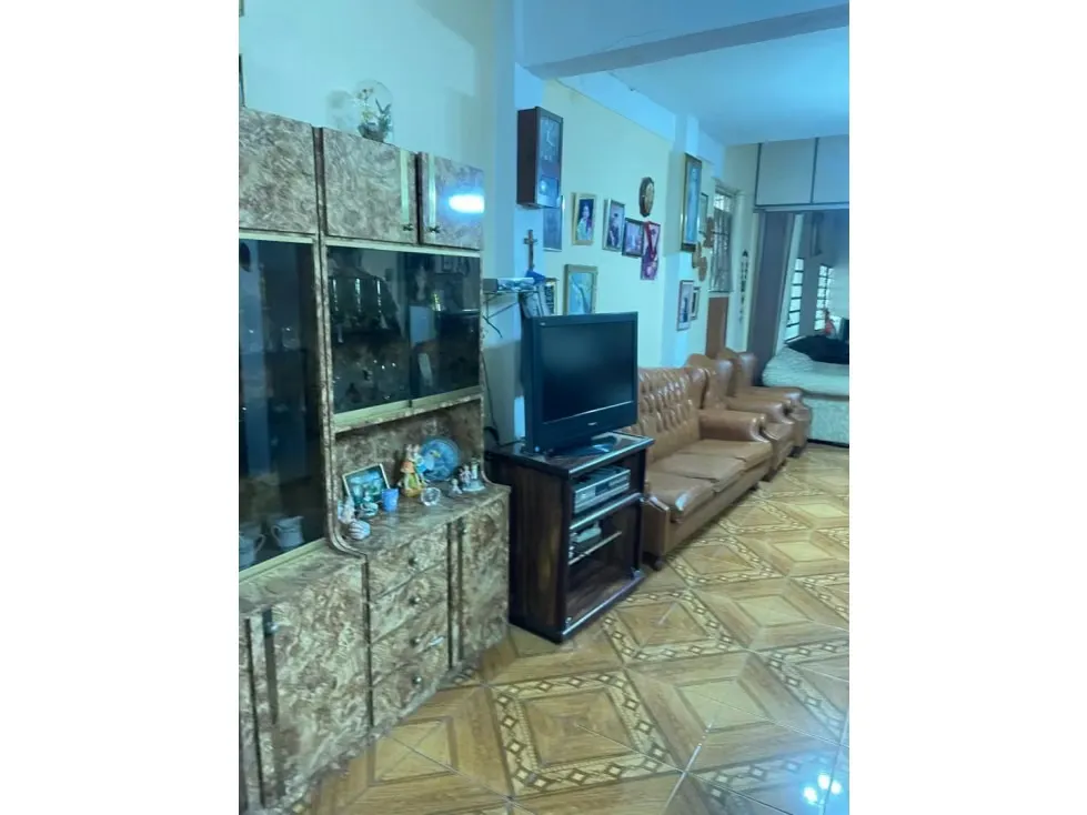 Se vende o se alquila. local comercial 1200m2 Boulevard De Catia 5714 - 18