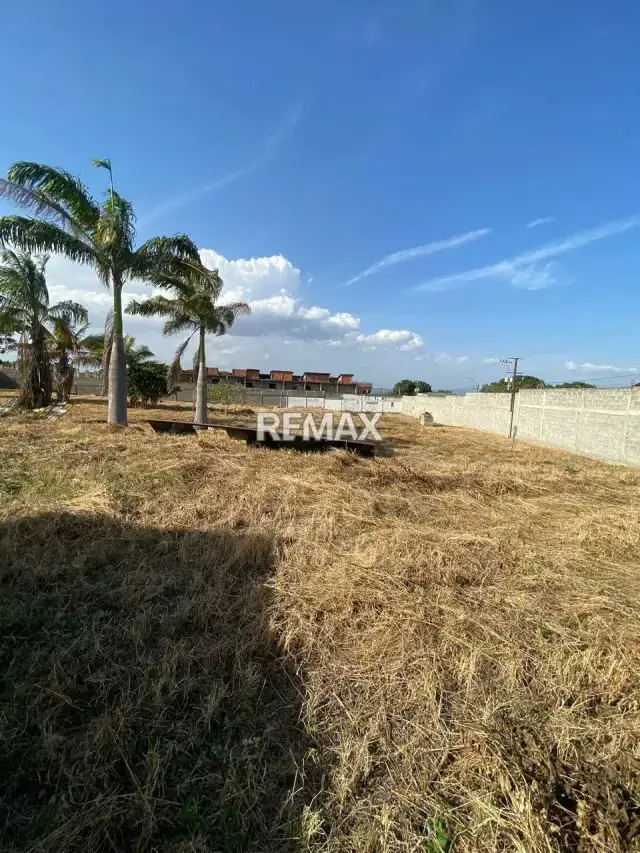 En venta terreno de 4.080mts2 a pocos metros del Centro Comercial La Estancia