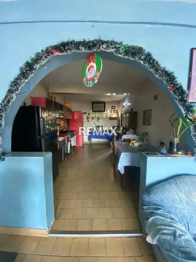 EN VENTA AMPLIA CASA EN LOS OLIVOS - 5