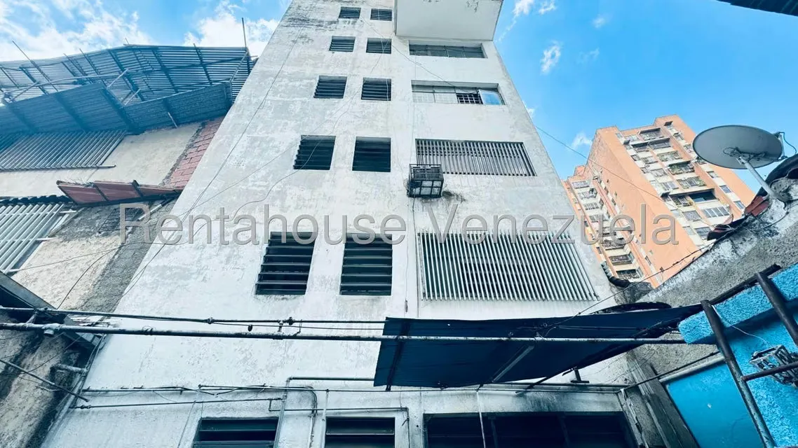 Edificio en Venta en Parroquia Altagracia, Distrito Metropolitano - 11