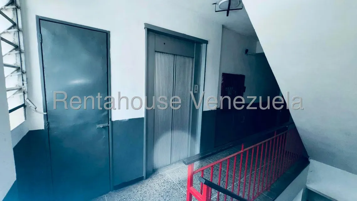 Edificio en Venta en Parroquia Altagracia, Distrito Metropolitano - 20