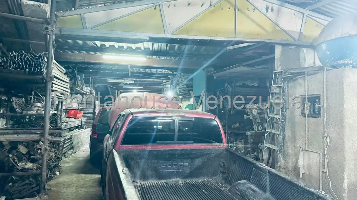 Edificio en Venta en Parroquia Altagracia, Distrito Metropolitano - 3
