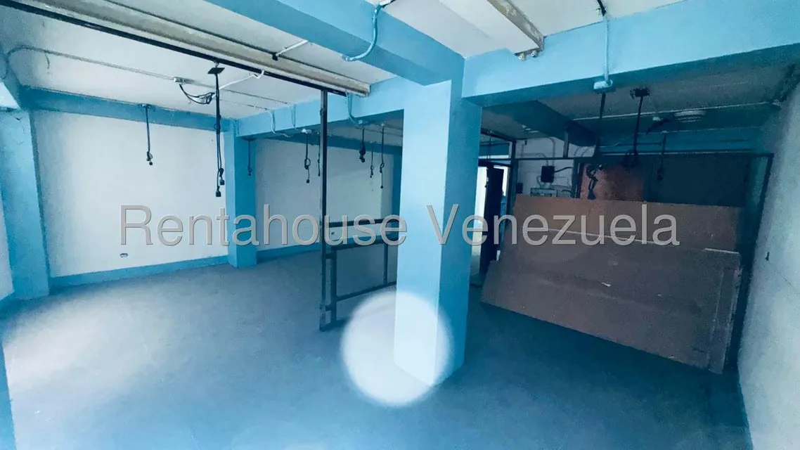 Edificio en Venta en Parroquia Altagracia, Distrito Metropolitano - 25
