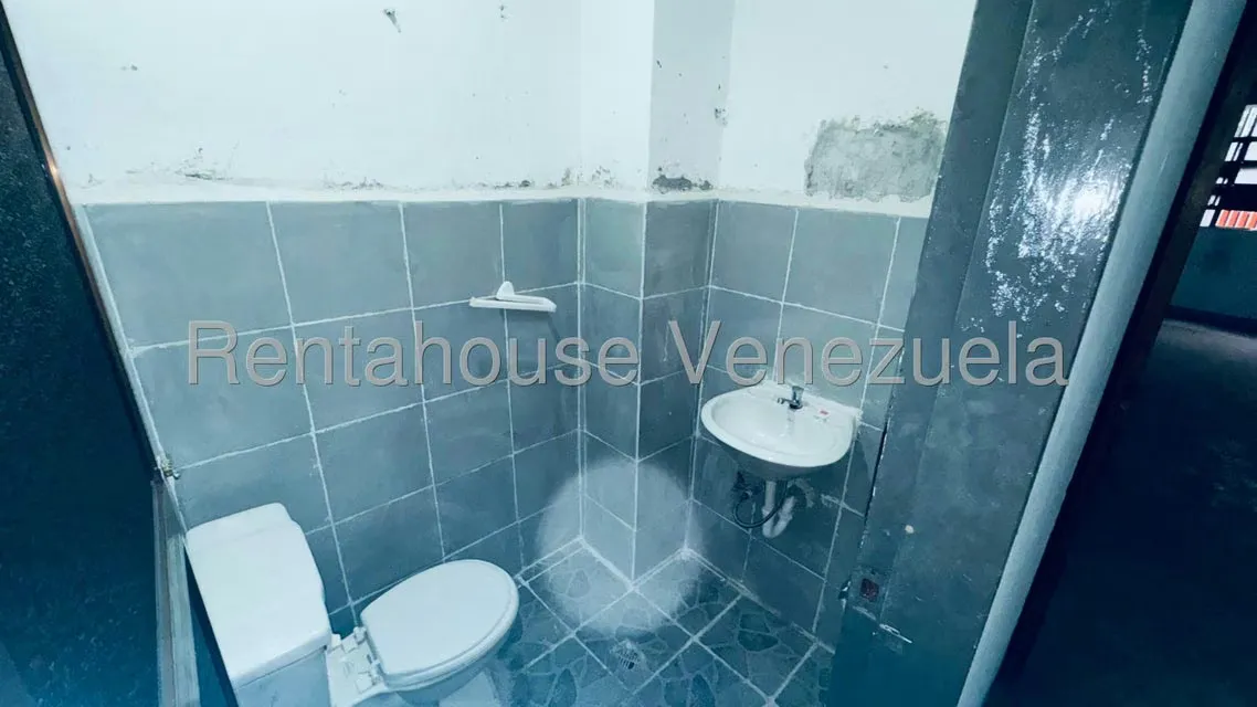 Edificio en Venta en Parroquia Altagracia, Distrito Metropolitano - 26
