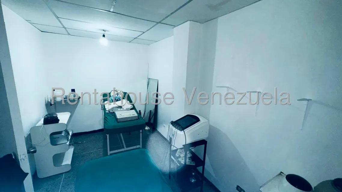 Edificio en Venta en Parroquia Altagracia, Distrito Metropolitano - 27