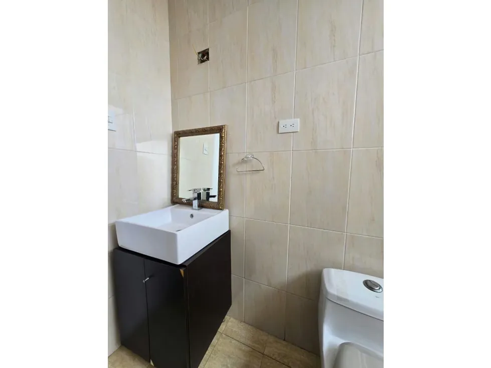EDIFICIO INDUSTRIAL EN VENTA 1.938 M2 - BOLEITA NORTE - 21