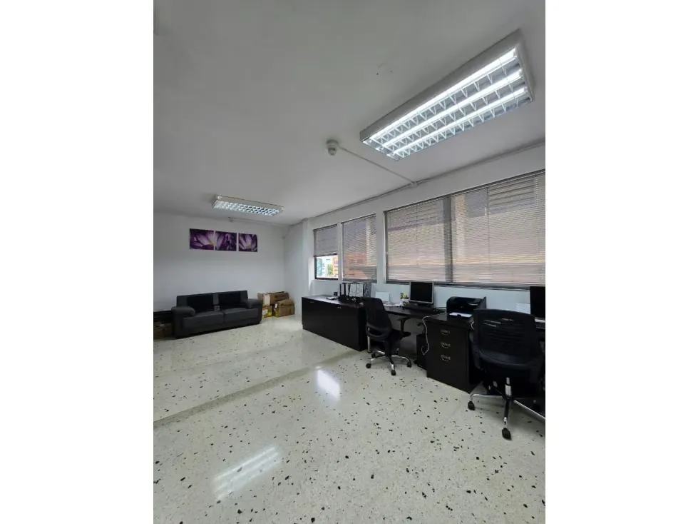 EDIFICIO INDUSTRIAL EN VENTA 1.938 M2 - BOLEITA NORTE - 22
