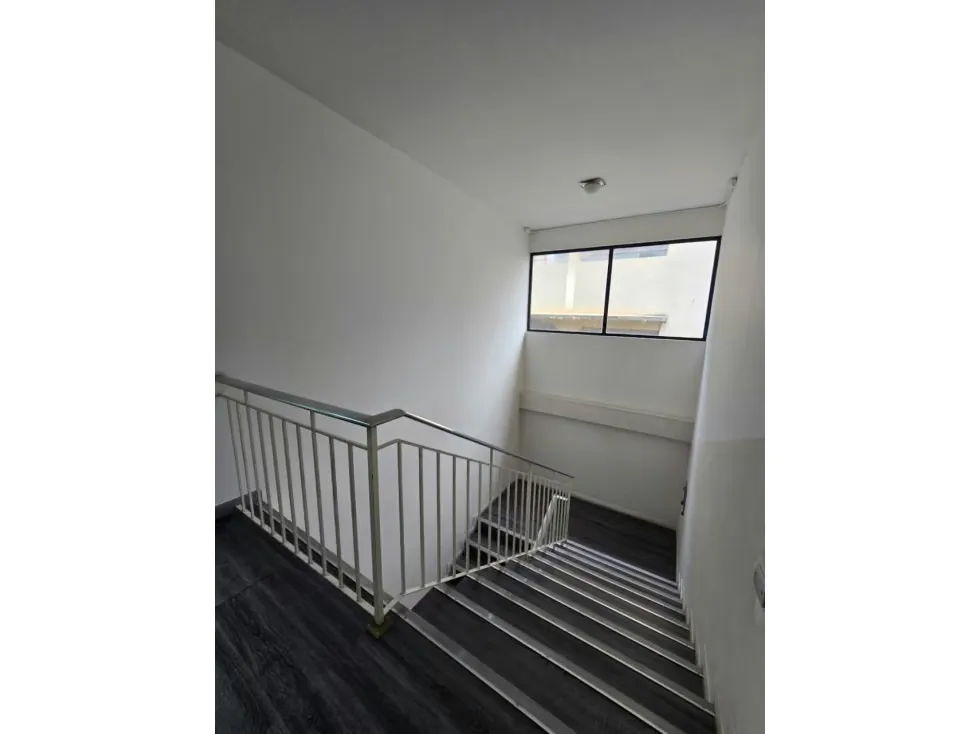 EDIFICIO INDUSTRIAL EN VENTA 1.938 M2 - BOLEITA NORTE - 8