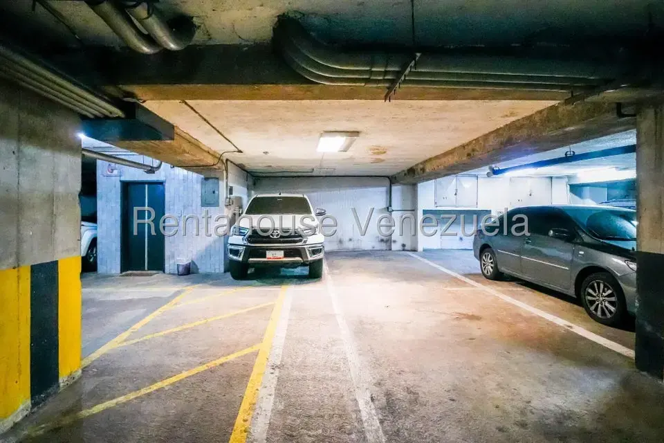 Apartamento (Penthouse) en Venta en Los Naranjos del Cafetal, Distrito Metropolitano - 38