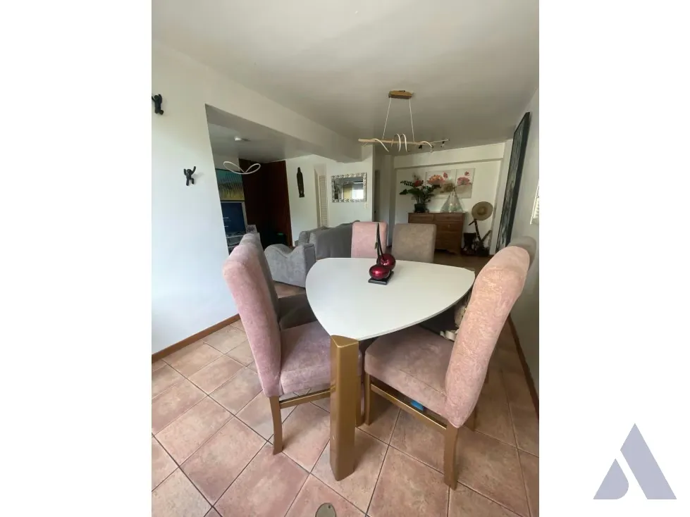 Vendo apartamento 135m2 La Urbina 7468
