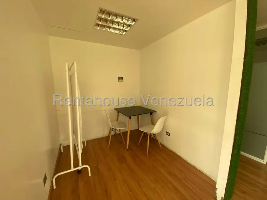 Local Comercial en Alquiler en Macaracuay, Distrito Metropolitano - 11