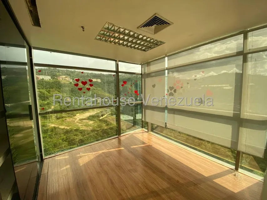 Local Comercial en Alquiler en Macaracuay, Distrito Metropolitano - 8