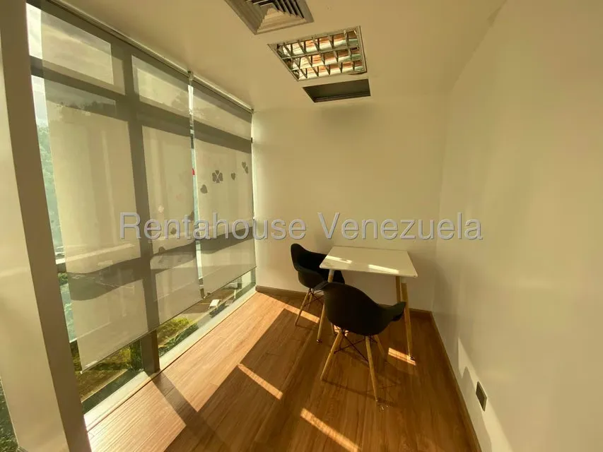 Local Comercial en Alquiler en Macaracuay, Distrito Metropolitano - 10