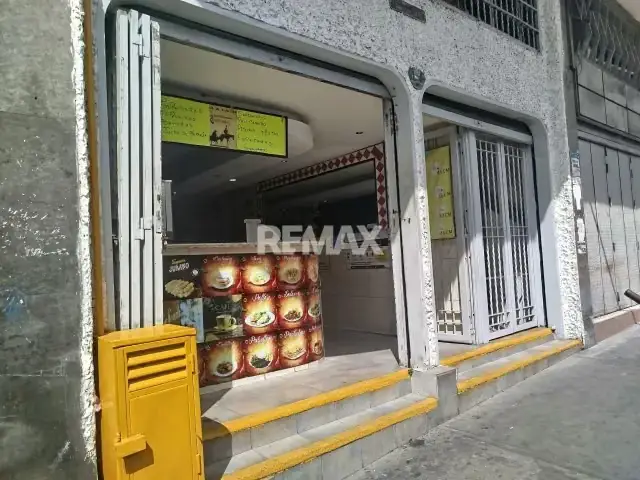 FONDODE COMERCIO EN VENTA EN ALTAGRACIA (PB+MEZZ)