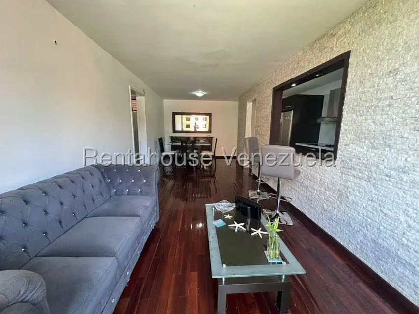 Apartamento (1 Nivel) en Alquiler en Colinas de La Tahona, Distrito Metropolitano - 10