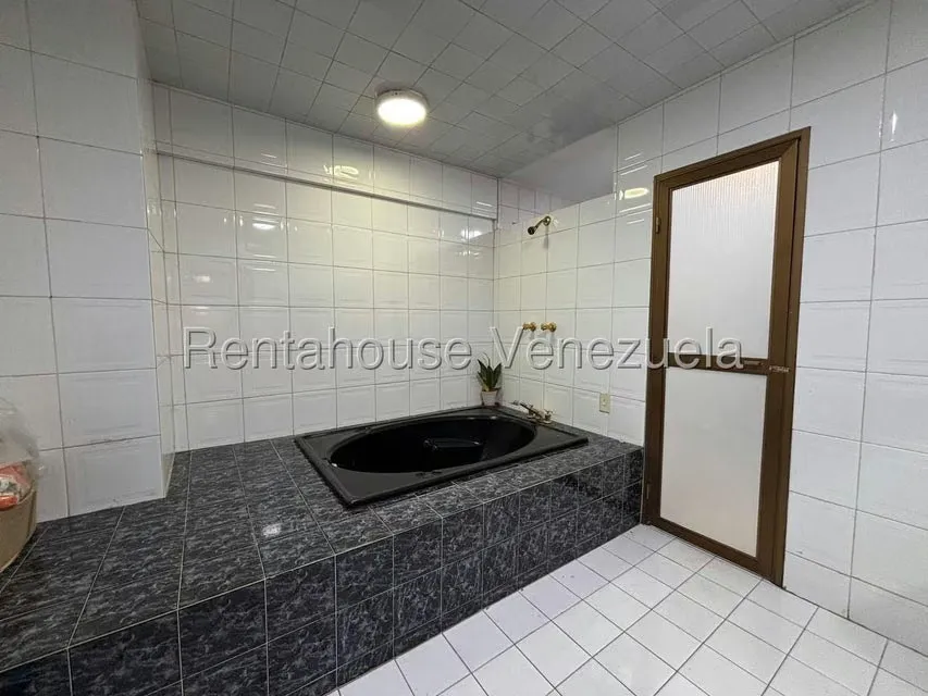 Apartamento (1 Nivel) en Venta en Del Este, Lara - 12