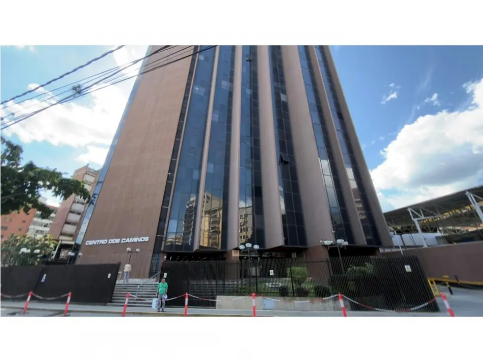 Oficina amoblada centro los dos caminos