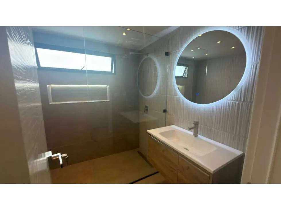 Casa totalmente remodelada en la parte alta de Los Palos Grandes - 13