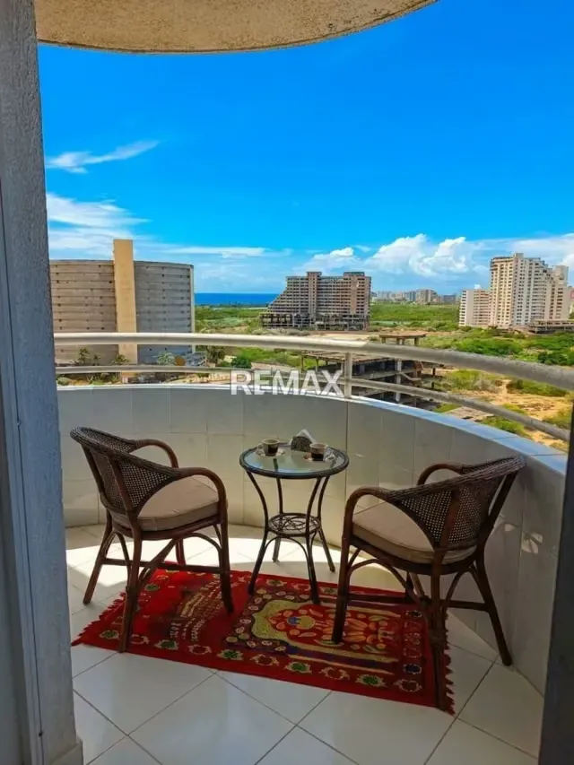 EN VENTA APARTAMENTO CON VISTA AL MAR, LAGUNA SUITES II