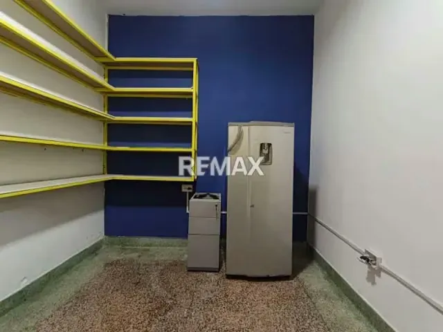 ALQUILER COMERCIAL AV VICTORIA 70MTS - 4