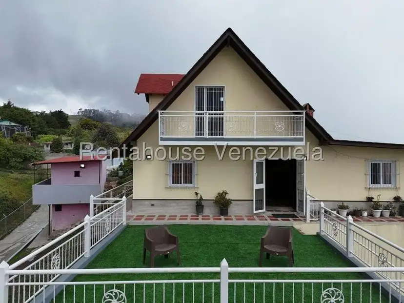 Casa (Casas de Campo) en Venta en El Pozo, Vargas