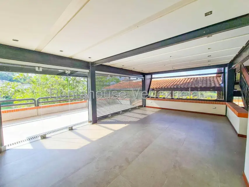 Casa (Multipes Niveles) en Venta en Alto Hatillo, Distrito Metropolitano - 35