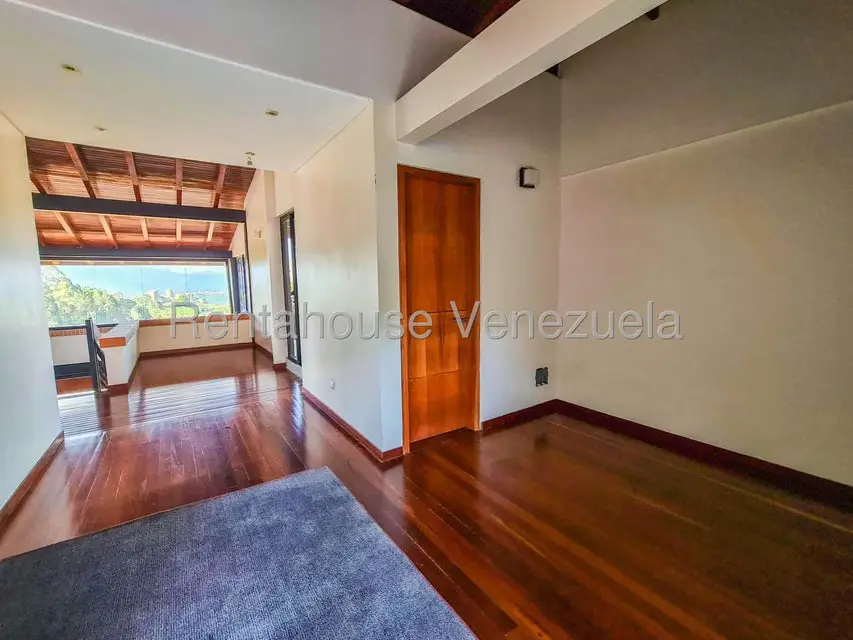 Casa (Multipes Niveles) en Venta en Alto Hatillo, Distrito Metropolitano - 60