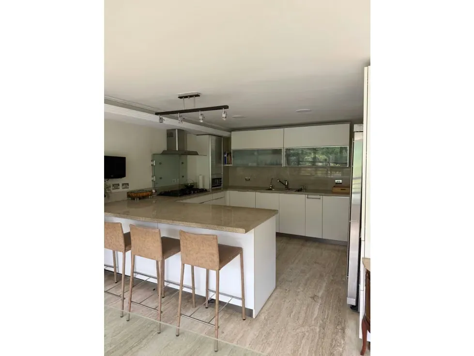 Alquiler de apartamento PH en La Alameda 200 mts2