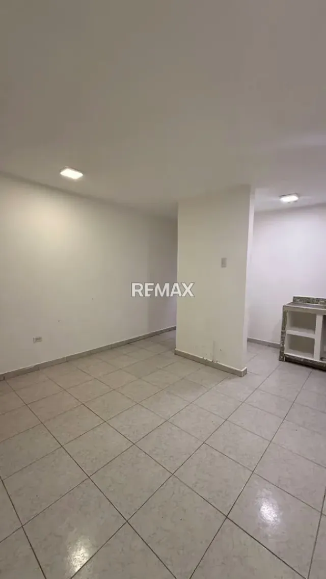 Se Alquila Apartamento Tipo Estudio en 18 de Octubre - 3