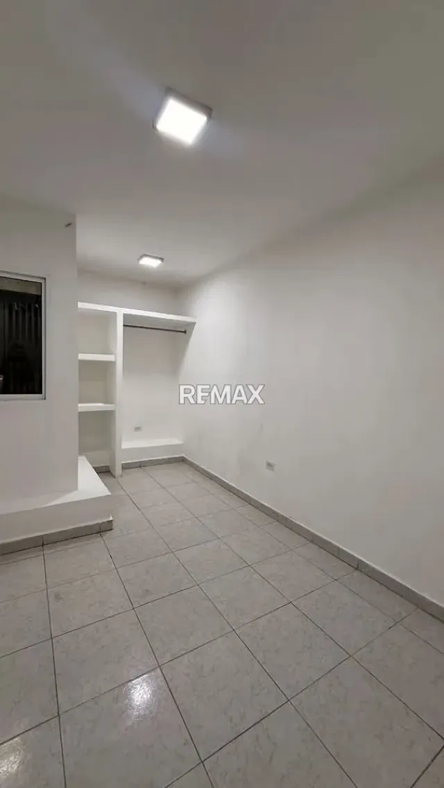 Se Alquila Apartamento Tipo Estudio en 18 de Octubre - 4