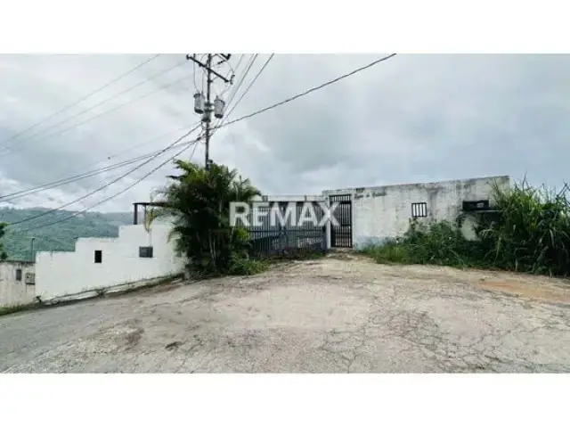 CASA-QUINTA EN VENTA EN CAICAGUANA - EL HATILLO