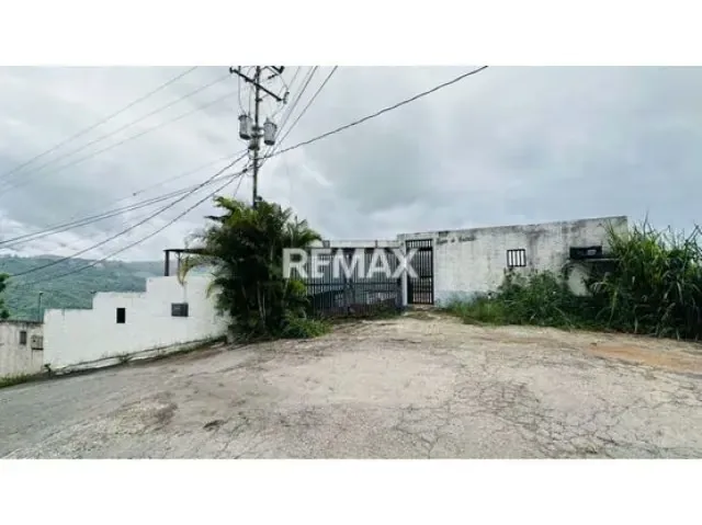 CASA-QUINTA EN VENTA EN CAICAGUANA - EL HATILLO