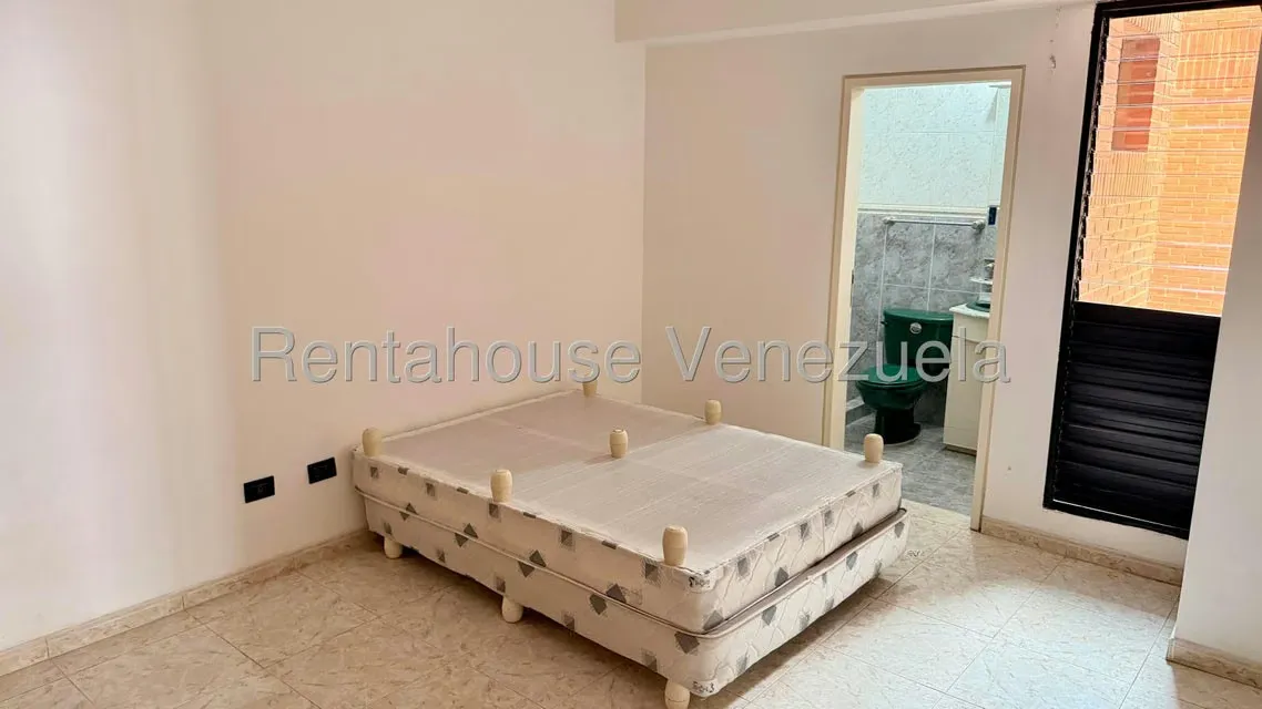 Apartamento (1 Nivel) en Venta en Miranda, Distrito Metropolitano - 8