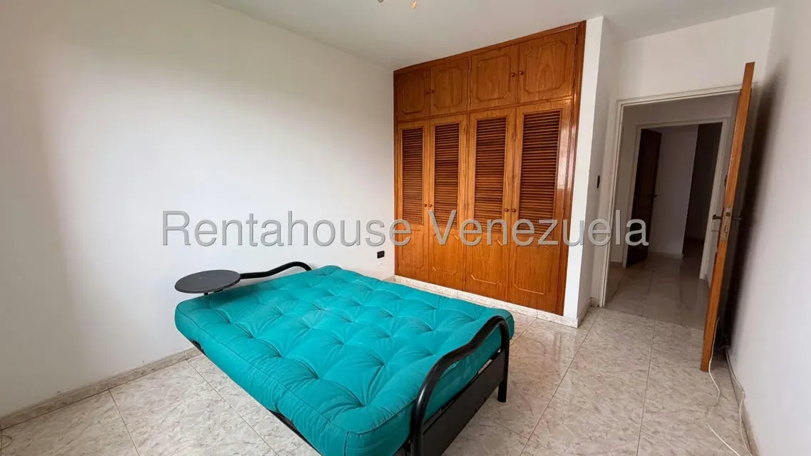 Apartamento (1 Nivel) en Venta en Miranda, Distrito Metropolitano - 9
