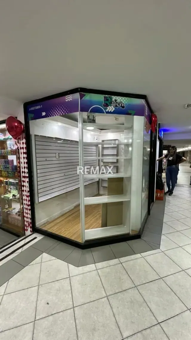 Local el Lago Mall - 5