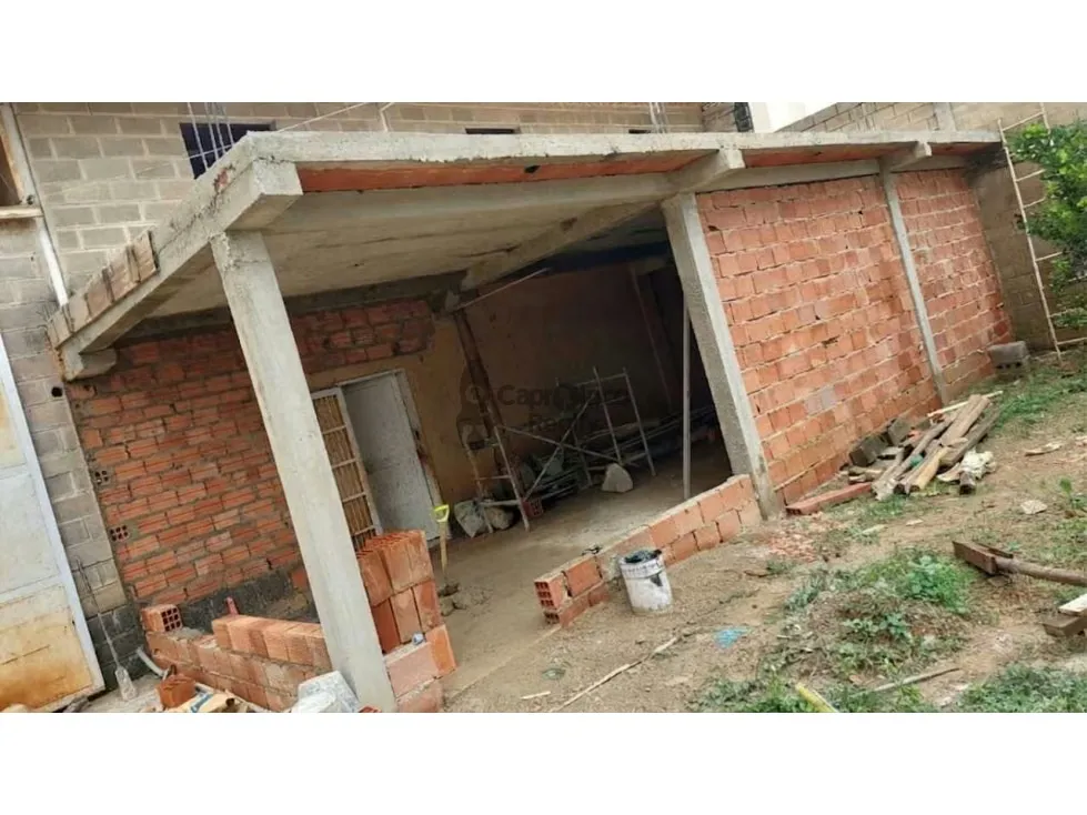 Alquilo local en Naguanagua 260 m2 - 2