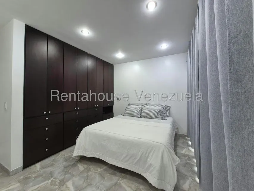 Apartamento (1 Nivel) en Alquiler en San Bernardino, Distrito Metropolitano - 12